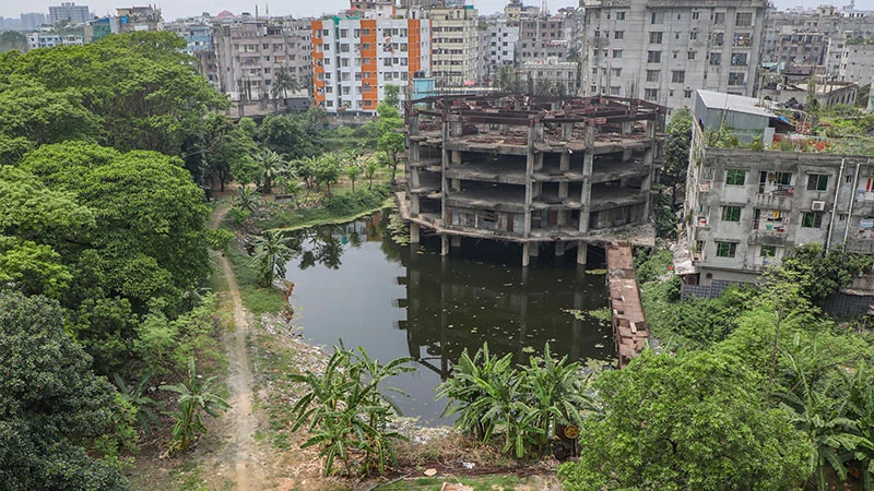গুলশানে প্রবাসফেরত কর্মীদের জন্য ২০ শয্যার হাসপাতাল নির্মাণে তড়িঘড়ি, বিশেষজ্ঞদের শঙ্কা অর্থ অপচয়ের